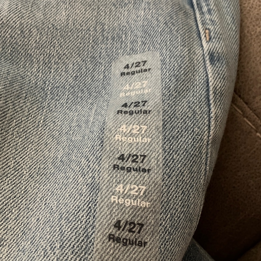 GAP Women's Light Blue Relaxed Straight Jeans - Picture 7 of 7